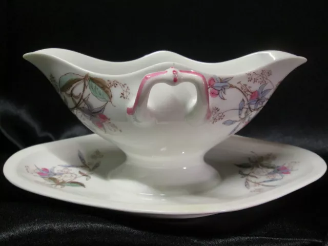 SAUCIERE sur DORMANT Saucière porcelaine décor floral porcelain Sauce Boat