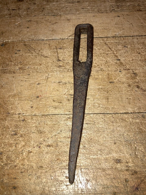 UNUSUAL Small Hand Forged Antique Iron PINTLE, Strap Hinge Hardware Barn, Gate.