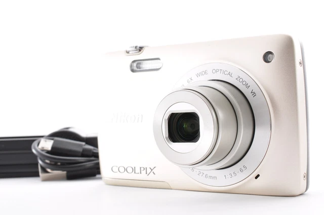 3252 Nikon COOLPIX S4400 シルバー デジカメ 美品 3252 NIKON COOLPIX S4400 Silver Digital Camera Excellent