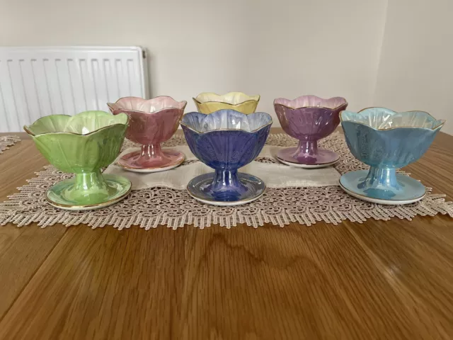 Six Maling Vintage Harlequin Footed Cabbage Dessert Bowls (Bone China)