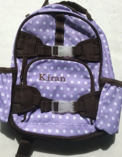 Poterie grange enfants pré-k sac à dos monogramme KIRAN lavande polka point neuf avec étiquette