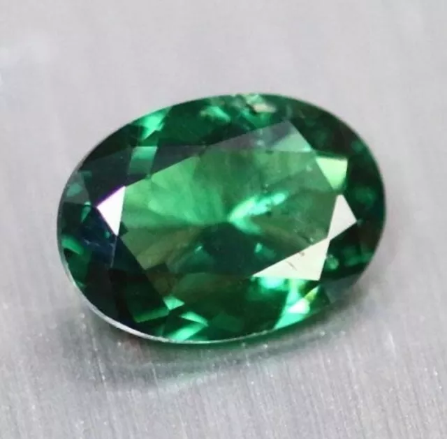 Grenat Tsavorite ☆ 1,30 carats ☆ Vert forêt ☆Naturel ☆ Russie ☆7,6x5,6x2,7mm