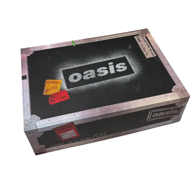 OASIS LIVE '25 - VIP Collectors Merch Box - Limited Edition