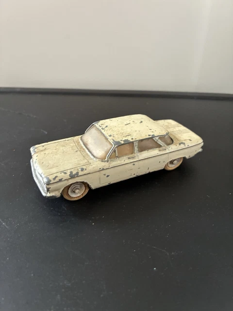 Dinky Toys 552 - Chevrolet Corvair - Échelle 1/43 - Origine Meccano - Occasion