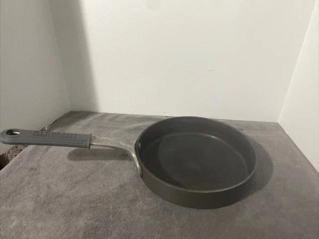 MAGNALITE GHC Professional 10 inch Frying Pan Deep Skillet w/ Silicone Grip USA