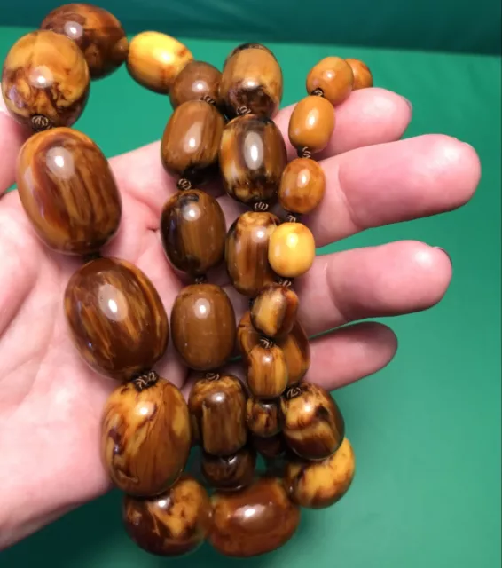 LARGE ART DECO BAKELITE CARAMEL MARBLED NECKLACE 143g.