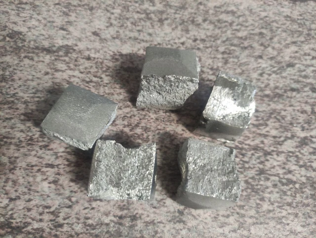 Cer - - Sondermetalle und Seltene Erden