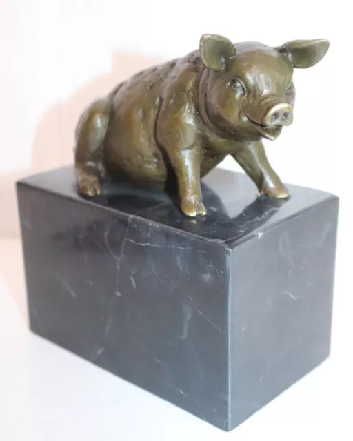 Bronze Skulptur / Figur ,"Schwein", signiert Milo , Höhe 16cm , 2,7Kilo  /=969