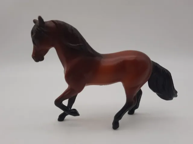 1999 G2 Breyer Reeves Stablemates Paso Fino #5306 Red Bay