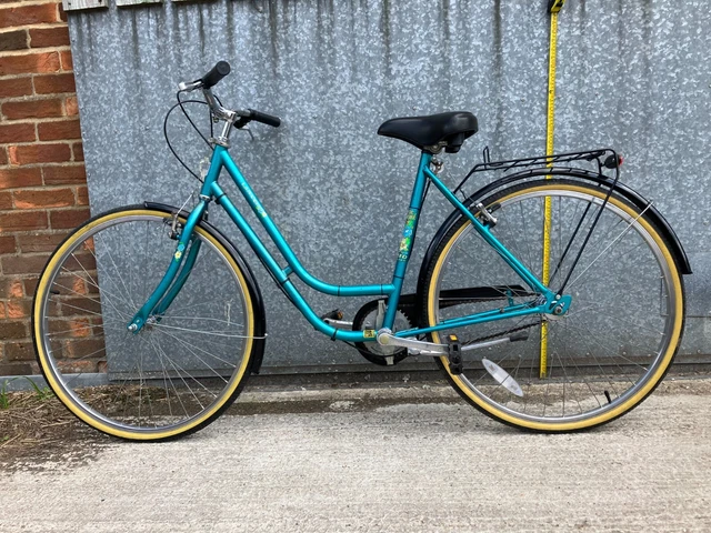 Universal la shop riviera ladies bike