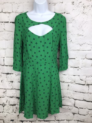 Urban Outfitters Kelly Green Bow Keyhole 3/4 Sleeve Fit and Flare Dress sz 6