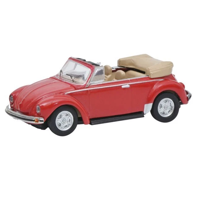 Modellfahrzeug VW Käfer Cabrio.
