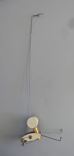 1 CACHE TENSION GAUCHE POUR PECHEUR MACHINE à TRICOTER SINGER/ PHILDAR/ SUPERBA EUR 6,00 - FR
