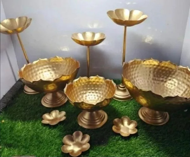 Bowl Urli Candle taj Stand with Floating Diya | Urli for Home Decor  9 Pieces