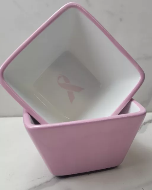 The Pampered Chef HELP WHIP CANCER 2 Bowl Set - Breast Cancer Awareness Bowl Set