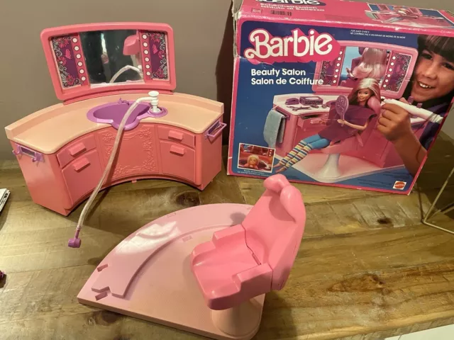 Barbie Boxed Vintage Mattel 4839 Beauty Hair Salon (1983)