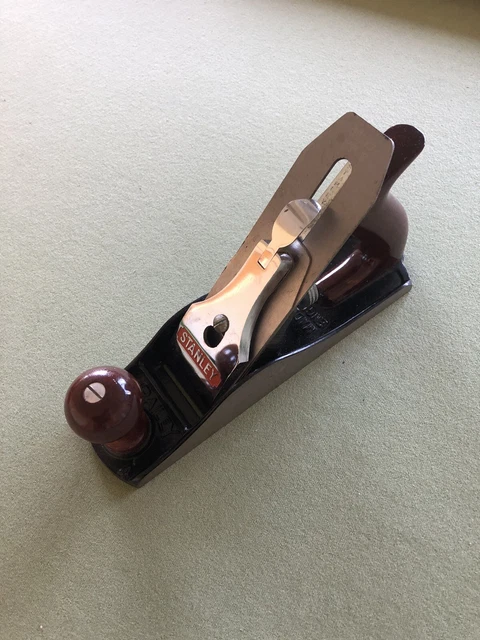 Vintage Stanley Bailey No. 4 Smoothing Plane Carpenters Tool Made in England Box