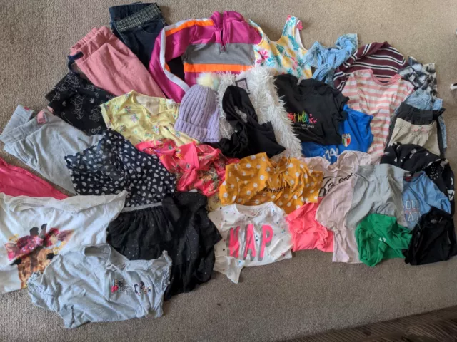Pacchetto di vestiti per ragazze età 9-10 anni.  Vedi descrizione.