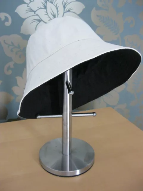 John Lewis – Anyday – Reversible Linen Bucket Hat – beige & black = one size