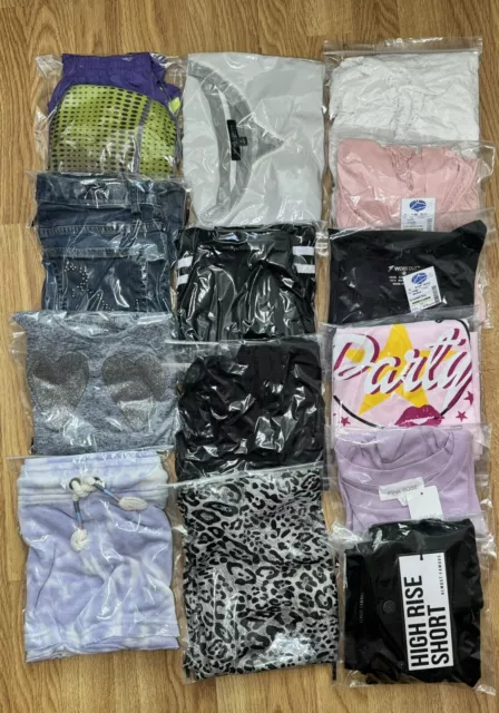 15 Pc Medium NWT and Gently Used Mix Summer Clothing Lot - Tops and Bottoms