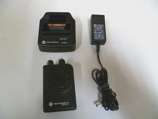 Motorola Minitor V 151-158.9 MHz VHF Stored Voice Fire EMS Pager & Charger