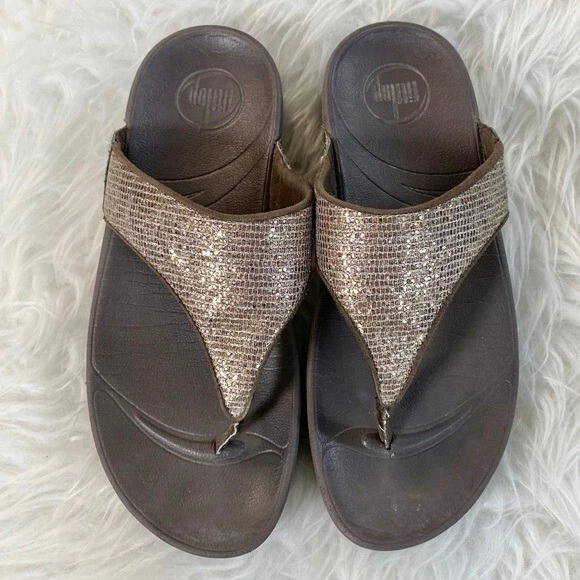 FitFlop Women’s Size 6 Superglitz Lulu Copper Thong Sandals Wobbleboard