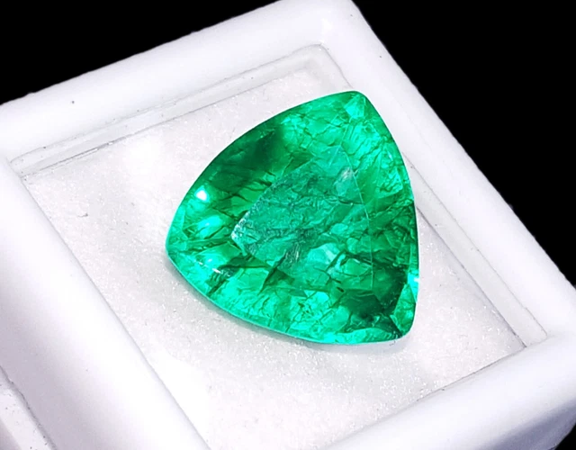 Alexandrite Naturelle Brute 12 Carats - Pierre Précieuse Certifiée Taille Carrée - Bijouterie