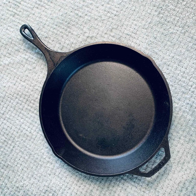 LODGE USA 12SK 2 13.5" heavy duty cast iron skillet