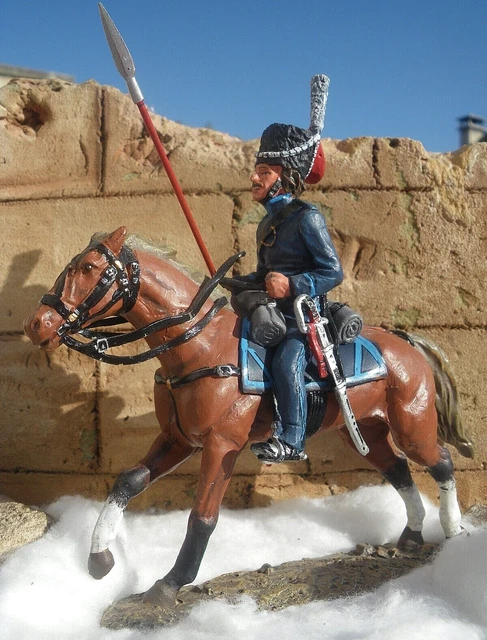 Soldat De Plomb Russe - Cosaque Rouge Avec Porte-bannière - Figurine Peinte