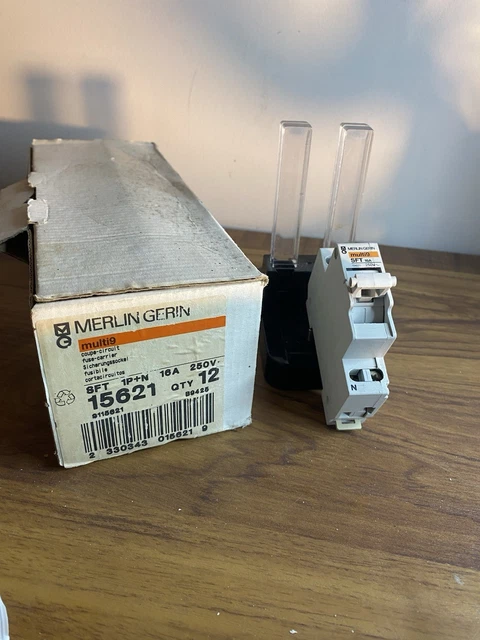 Sectionneur Porte-fusible Merlin Gerin 15624 - 32A 250V - Série Multi9 - Neuf