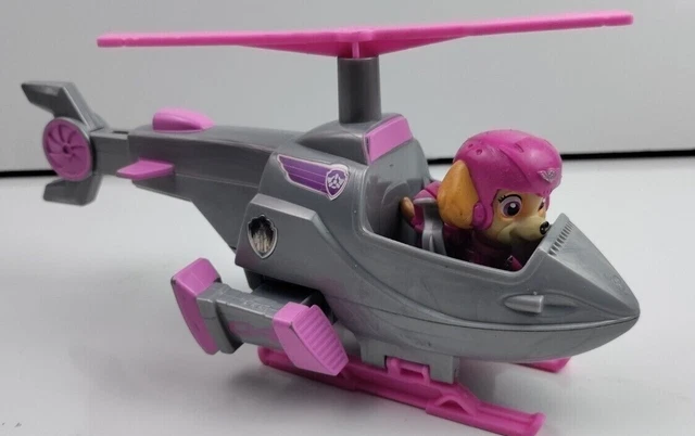 PAW PATROL, SKYE’S Helicopter Vehicle Collectible Figure with Pilot £18