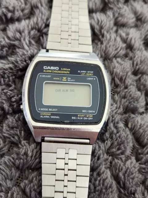 RARE VINTAGE CASIO 83QS 27 Japan Digital Men s Watch. Spares Or