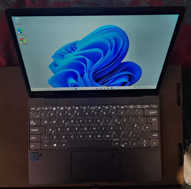 Asus Zenbook 3 UX390UA, Écran FHD 12.5", I5-7200U, 8go Ram, 500go NVMe Asus Zenbook 3 UX390UA, Écran FHD 12.5", I5-7200U, 8go Ram, 500go NVMe
