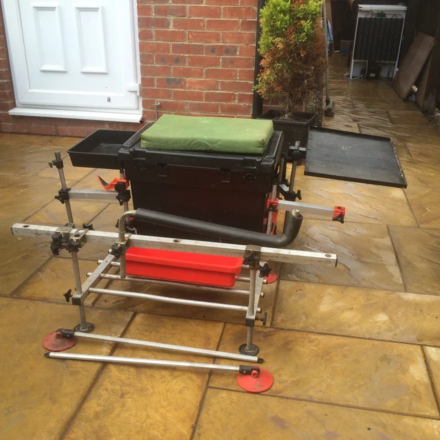 SHAKESPEARE FISHING SEAT Box With Octoplus Legs and foot plate