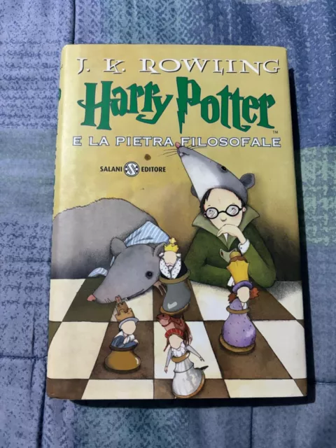 Libro Di Harry Potter E La Pietra Filosofale. Una delle prime edizioni.