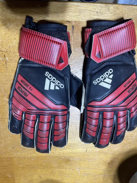 Adidas predator fs junior on sale manuel neuer goalkeeper gloves