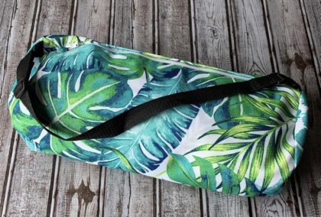 ISAAC MIZRAHI 60x70 Reversible Water Repellent Picnic Beach Blanket W/ Carry Bag