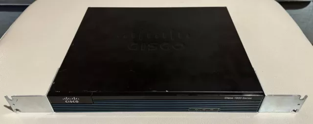 Cisco 1921/K9 V05 Router with mounts