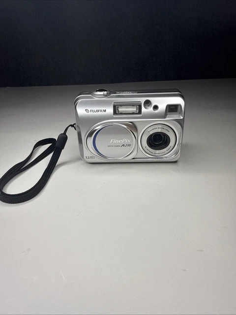 FUJIFILM FINEPIX A210 3.2MP Digital Camera - Silver w/ Case