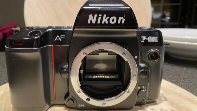 Nikon AF F-801 F801 Gehäuse Body SLR Kamera analoge SLR