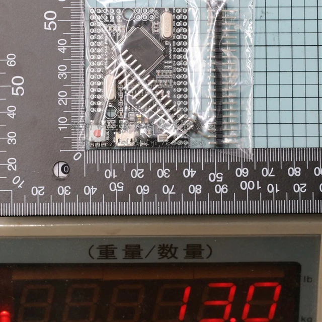 Scheda di sviluppo compatibile ATmega2560 integrata con intestazioni pin incluse