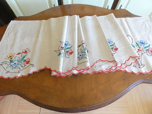 Napperon ajouré papillon rond crochet blanc D 57 cm ancien vintage