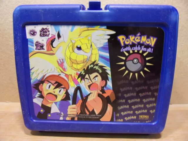 https://www.picclickimg.com/MVcAAOSwGeRkmNiq/Vintage-1999-Pokemon-Lunch-Box-Blue-Nintendo-Sandshrew.webp