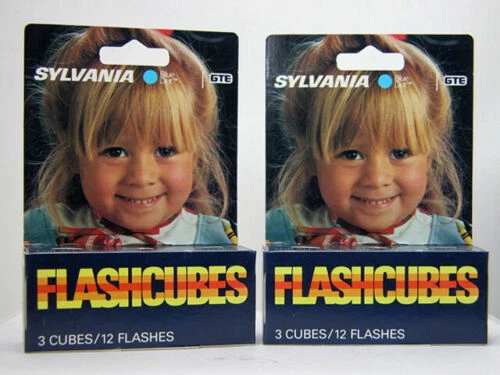 2 Boxes of SYLVANIA BLUE DOT FLASHCUBES For Kodak Instamatic or Other Flash Cube