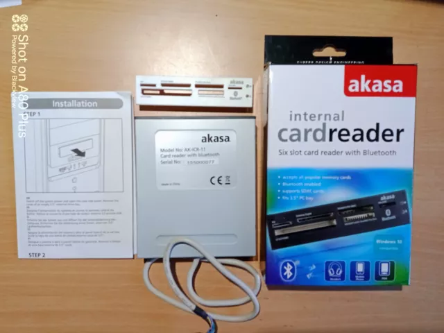 Akasa AK-ICR-11 Lecteur de carte Bluetooth