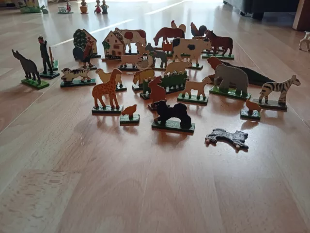 Altes Holzspielzeug Bauernhof und Zootiere Antiquität