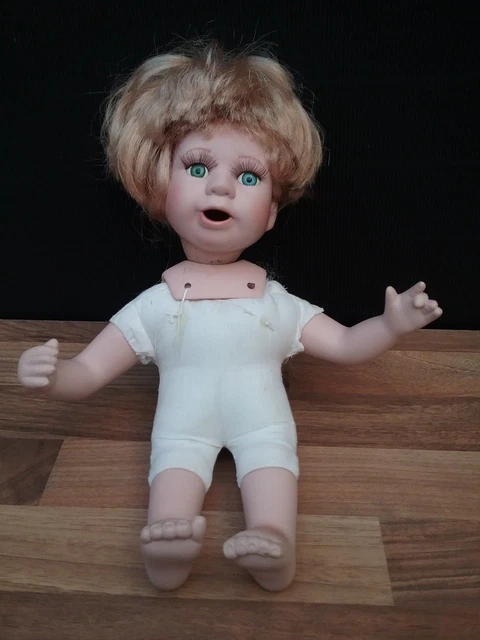 Poupée d'artiste poupée en porcelaine Doll NJSF Limited 65