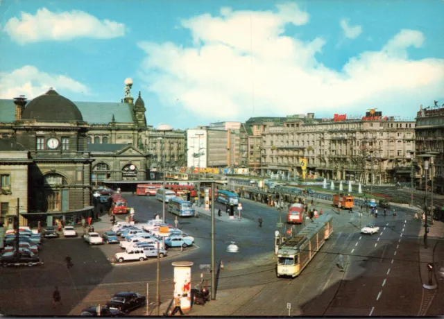 AK Frankfurt Main Hauptbahnhof, Oldtimer Bus Straßenbahn, 1960er? (Nr. 2225)