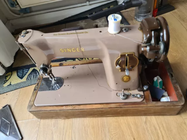 Vintage Singer 201K Electric Sewing Machine with Case