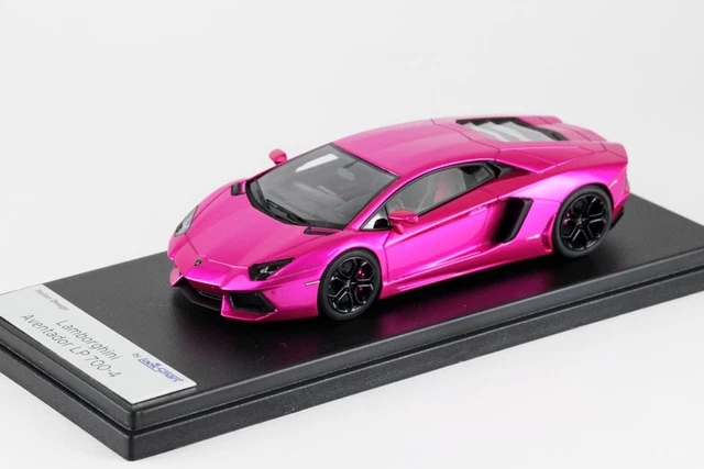 LAMBORGHINI AVENTADOR LP 700-4 2011 YELLOW 1:24 Welly Auto Stradali